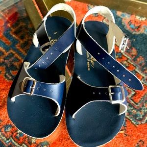 Sun San, navy blue, size 11 , EUC